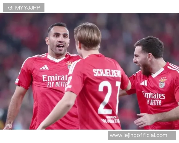 欧冠激战巴萨轻取本菲卡红牌争议引发全场热议与转会传闻