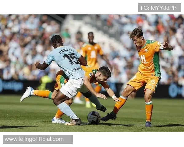 西甲激战巴萨5-1大胜里昂点球大战瞬间点燃全场激情