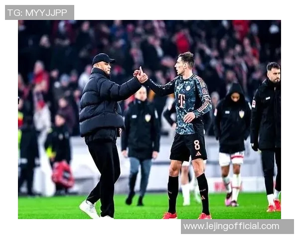 德甲激战：那不勒斯惊险逆转拜仁红牌争议引发全场热议