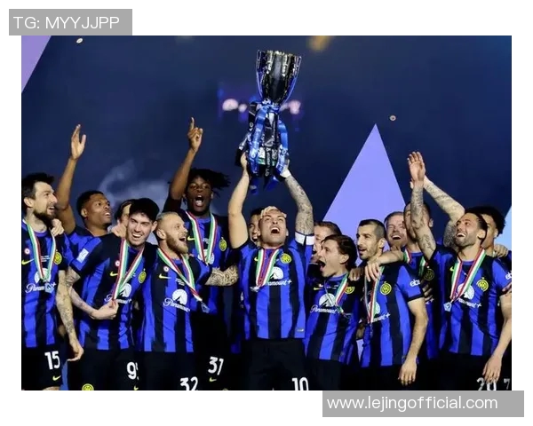 国王杯精彩对决里昂大胜国米帽子戏法引发全场狂欢 国王杯精彩对决里昂大胜国米帽子戏法引发全场狂欢