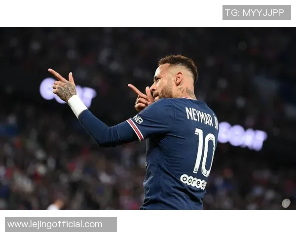 巴黎圣日耳曼逆转波尔图6-2争议判罚引发全场热议 巴黎圣日耳曼逆转波尔图6-2争议判罚引发全场热议