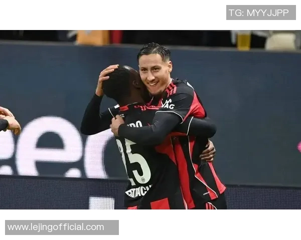 友谊赛精彩回顾里昂大胜多特蒙德补时进球点燃全场激情 友谊赛精彩回顾里昂大胜多特蒙德补时进球点燃全场激情