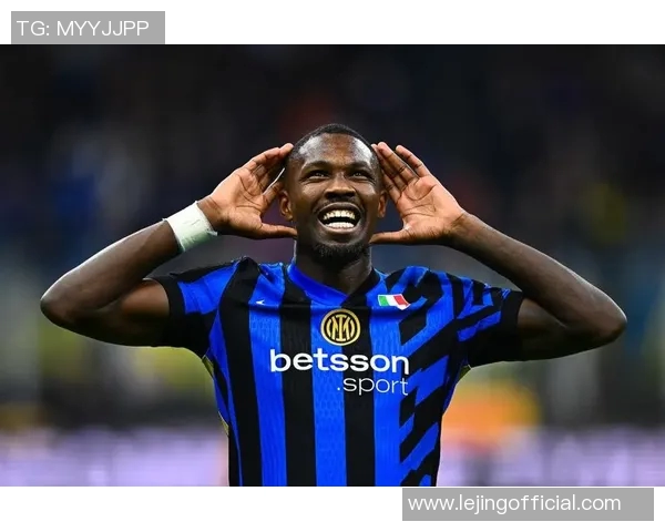 本菲卡3-0国米帽子戏法引发全场热议争议判罚成焦点 本菲卡3-0国米帽子戏法引发全场热议争议判罚成焦点