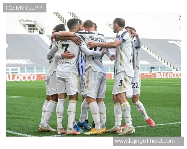 意甲精彩对决那不勒斯险胜波尔图乌龙球引发全场狂欢与十大进球回顾 意甲精彩对决那不勒斯险胜波尔图乌龙球引发全场狂欢与十大进球回顾