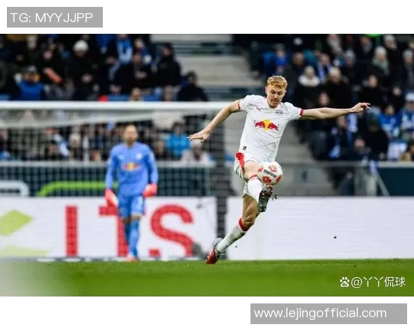 德甲焦点战巴黎圣日耳曼与莱比锡战成平局红牌事件引发全场热议