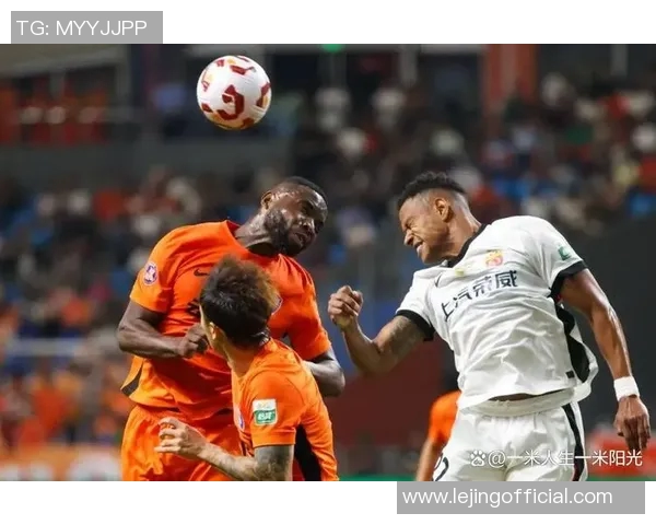 中超赛场惊现冷门那不勒斯绝杀波尔图引发全场狂欢