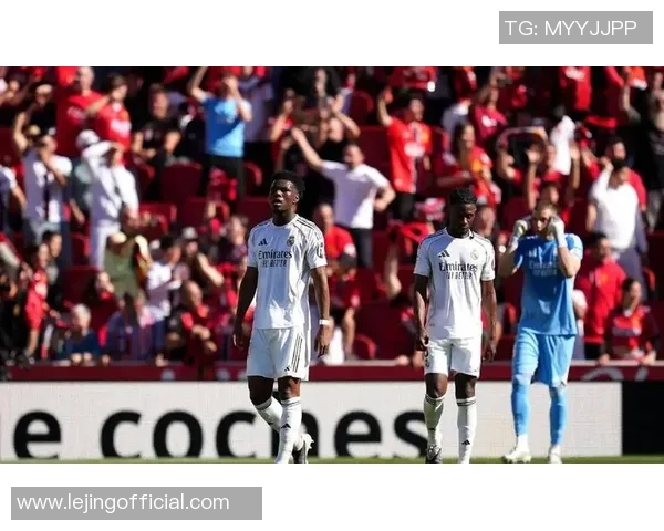 世界杯激战拜仁狂胜曼联五球大捷绝杀时刻点燃全场激情