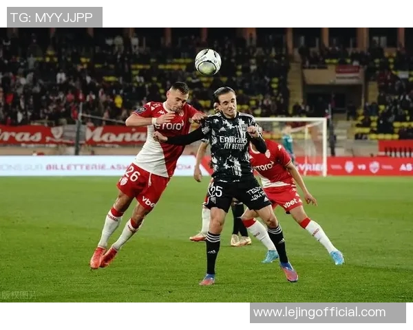 国王杯精彩对决巴黎圣日耳曼大胜里昂引发全场热议与惊喜