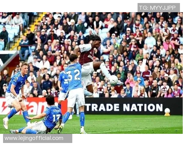 德甲激战：里昂狂胜曼联五球红牌事件引发全场热议